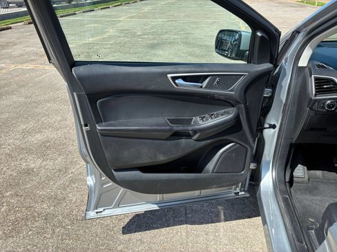 Used 2024 Ford Edge SEL AWD/4WD image 15