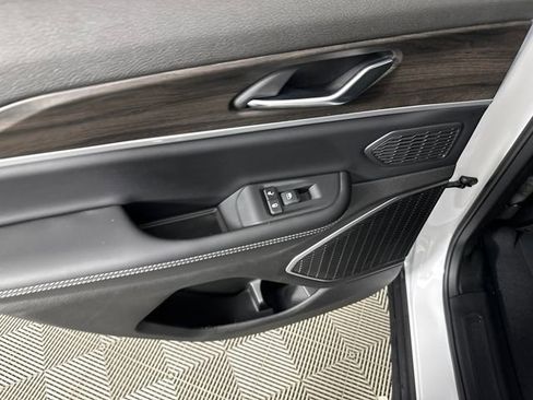 New 2026 Jeep Grand Cherokee Limited image 16