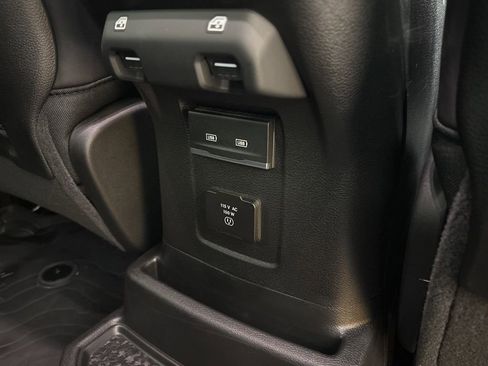 Used 2024 Jeep Wrangler Unlimited Rubicon image 20