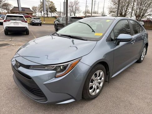 Used 2025 Toyota Corolla LE image 8