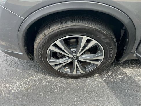 Used 2019 Nissan Rogue SL AWD/4WD image 23