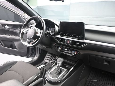 Used 2023 Kia Forte GT-Line FWD image 19