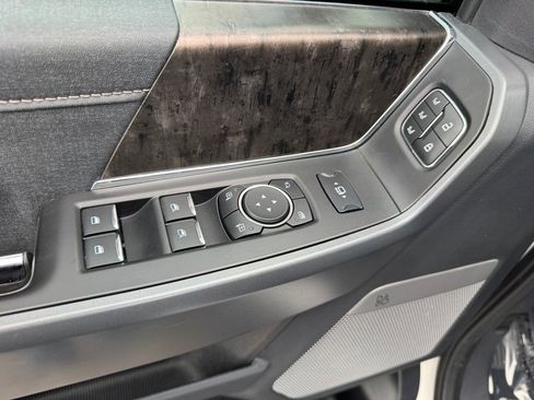 Used 2024 Ford F250 Lariat w/ Lariat Ultimate Package image 22