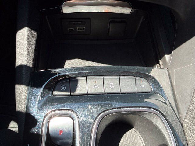 Used 2021 Buick Envision Avenir AWD/4WD image 38