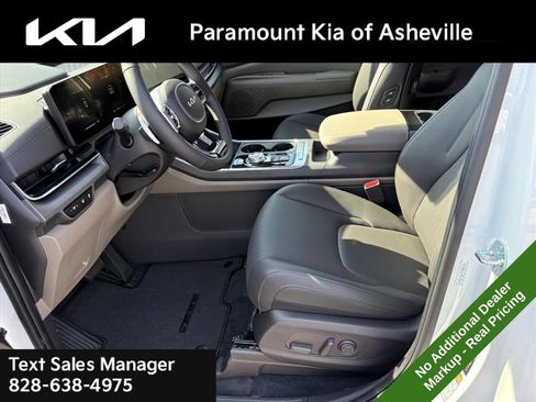 New 2026 Kia Carnival EX FWD image 18