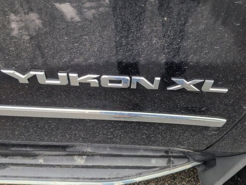 Used 2020 GMC Yukon XL SLE w/ HD Trailering Package image 18