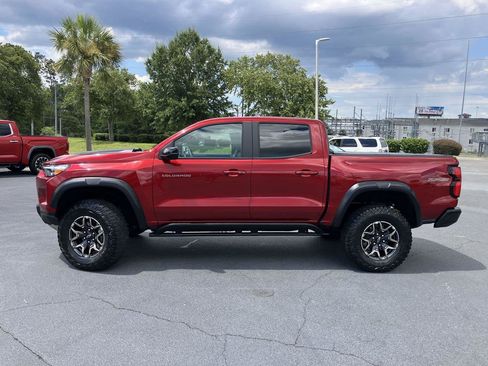 Used 2024 Chevrolet Colorado ZR2 w/ ZR2 Convenience Package III AWD/4WD image 2