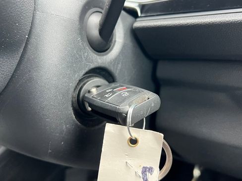 Used 2024 Volkswagen Jetta Sport image 18