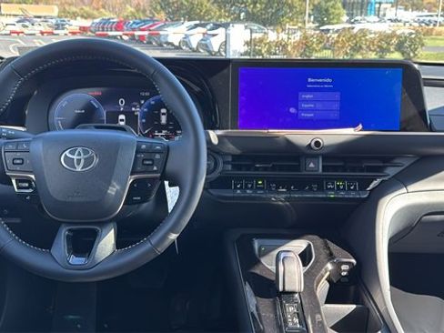 New 2025 Toyota Crown Signia image 10