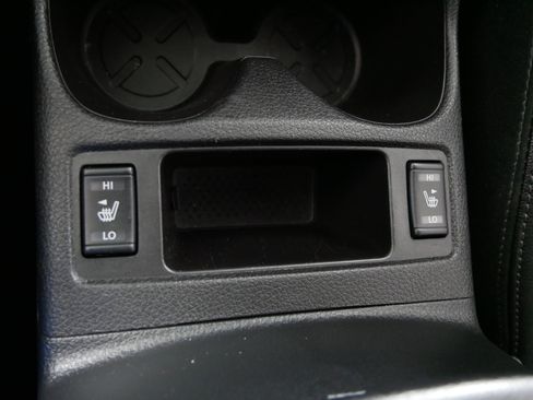 Used 2016 Nissan Rogue SL w/ SL Premium Package image 31