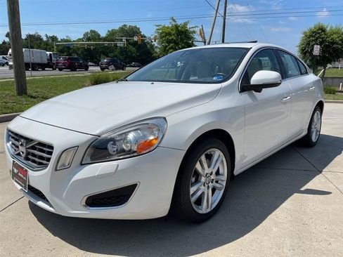Used 2013 Volvo S60 T5 AWD/4WD image 1