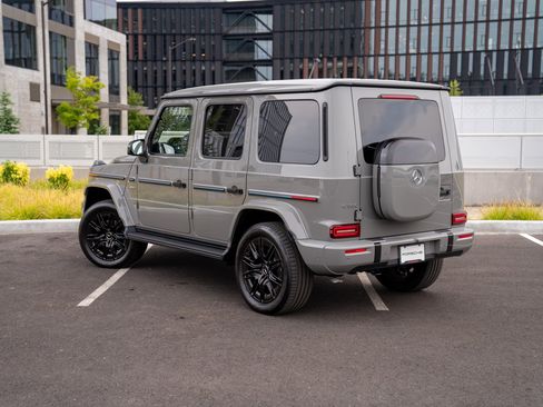 Used 2025 Mercedes-Benz G 580 w/ EQ Technology image 3