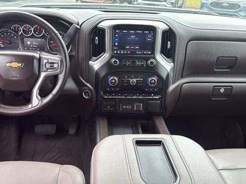 Used 2022 Chevrolet Silverado 1500 LTZ w/ Safety Package II AWD/4WD image 28