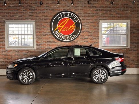 Used 2021 Volkswagen Jetta S w/ Driver Assistance Package image 9