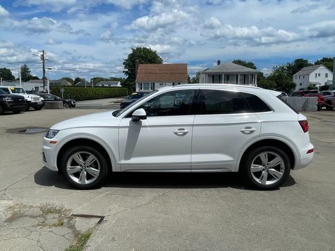 Used 2018 Audi Q5 2.0T Premium Plus w/ Premium Plus Package AWD/4WD image 9