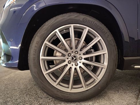 New 2026 Mercedes-Benz GLS 450 4MATIC image 11
