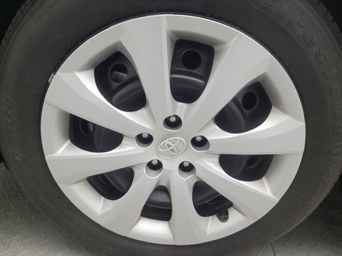 Used 2024 Toyota Corolla LE FWD image 31