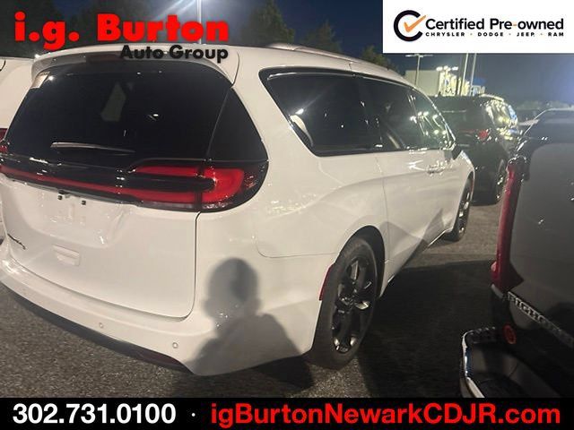 Used 2026 Chrysler Pacifica Select w/ S Appearance Package FWD image 6