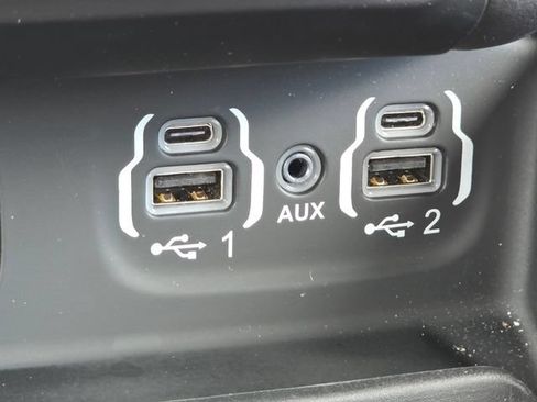 Used 2022 RAM 1500 Big Horn AWD/4WD image 12
