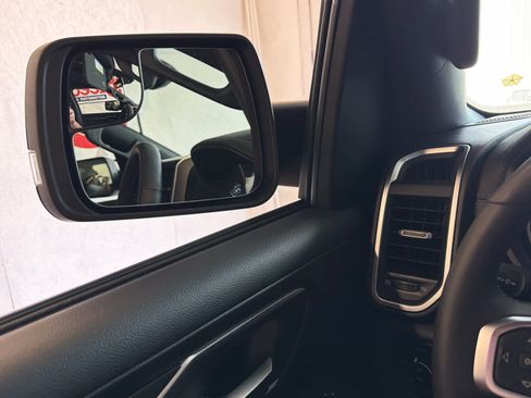 Used 2025 RAM 1500 Big Horn RWD image 54