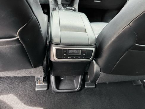 Used 2016 Toyota Highlander XLE AWD/4WD image 27