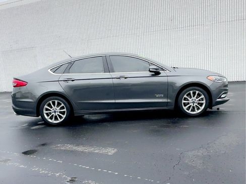 Used 2017 Ford Fusion Energi SE FWD image 6