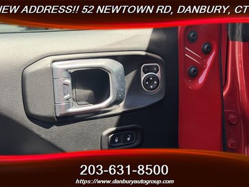 Used 2018 Jeep Wrangler Unlimited Sport S AWD/4WD image 10