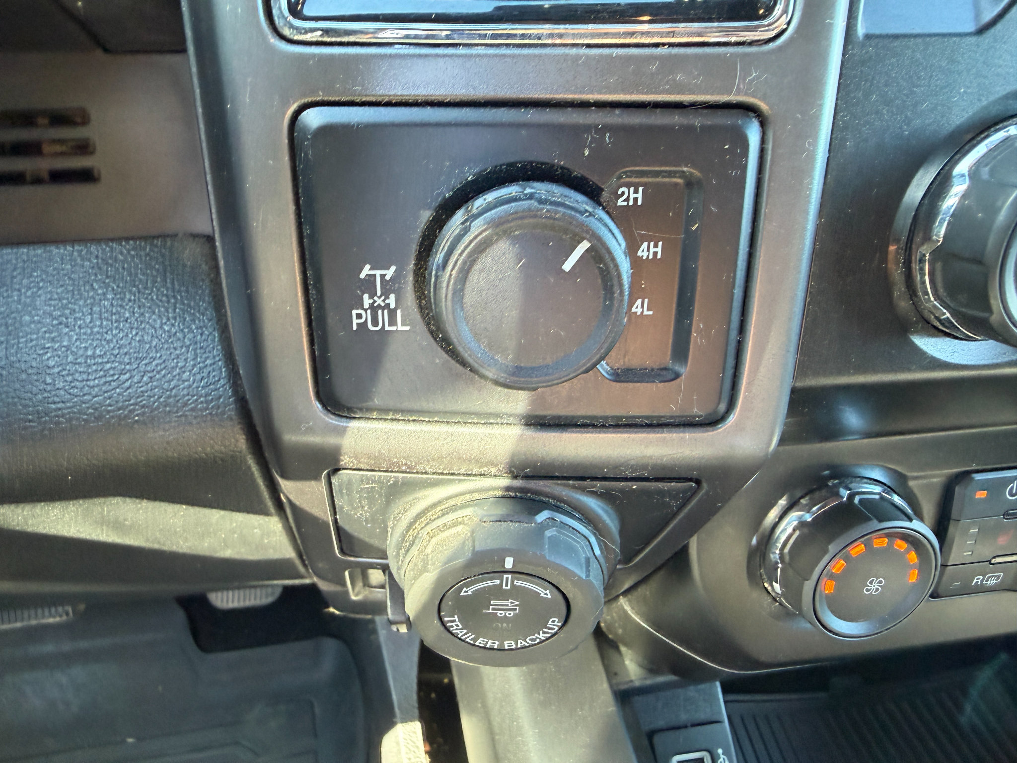 Used 2020 Ford F150 XLT w/ Equipment Group 302A Luxury AWD/4WD image 28