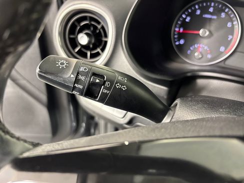 Used 2019 Kia Forte S image 17