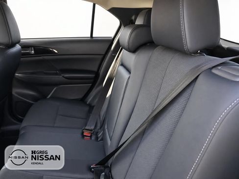 Used 2024 Mitsubishi Eclipse Cross AWD image 13