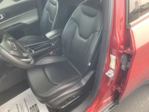 Used 2025 Jeep Compass Limited AWD/4WD image 14