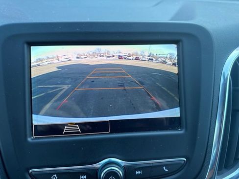 Used 2023 Chevrolet Equinox LT image 21