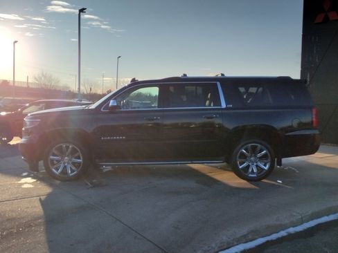 Used 2016 Chevrolet Suburban LTZ image 21