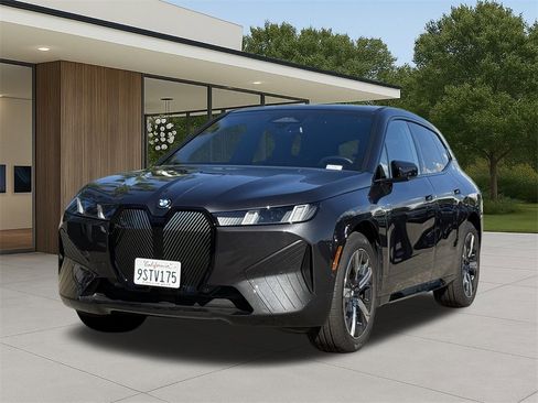 Used 2026 BMW iX xDrive45 w/ Climate Comfort Package image 2