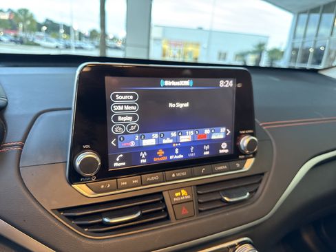 Used 2020 Nissan Altima 2.5 SR w/ Premium Package FWD image 22