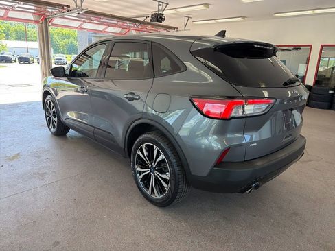Used 2021 Ford Escape SE w/ SE Sport Appearance Package AWD/4WD image 20