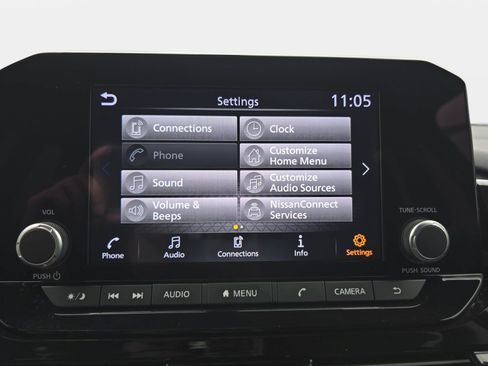 Used 2025 Nissan Pathfinder SV w/ Cargo Package FWD image 18