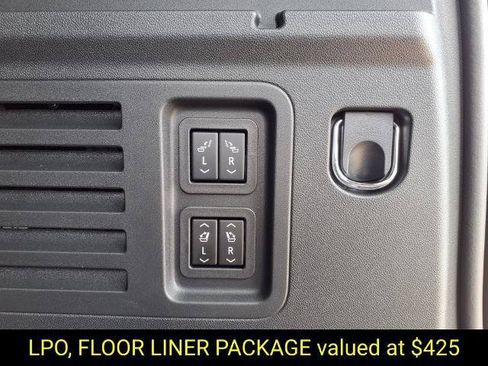 New 2026 Chevrolet Traverse RS w/ LPO, Floor Liner Package AWD/4WD image 6