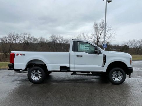 New 2026 Ford F250 XL image 2