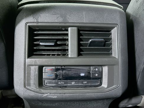 Used 2022 Volkswagen Atlas SE image 24