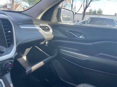 Used 2020 GMC Acadia SLT image 34