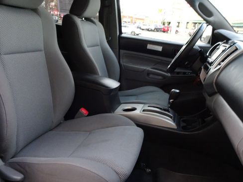 Used 2015 Toyota Tacoma 4x4 Double Cab image 14