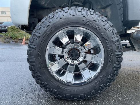 Used 2005 Ford F250 Lariat image 2