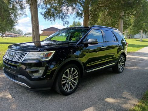 Used 2016 Ford Explorer Platinum AWD/4WD image 7