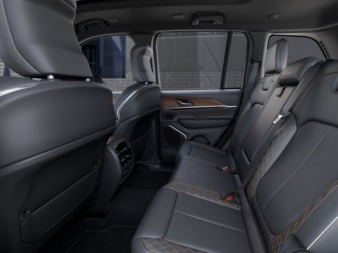 New 2025 Jeep Grand Cherokee Summit image 31