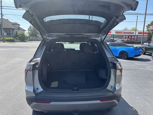 Used 2025 Chevrolet Equinox LT image 7