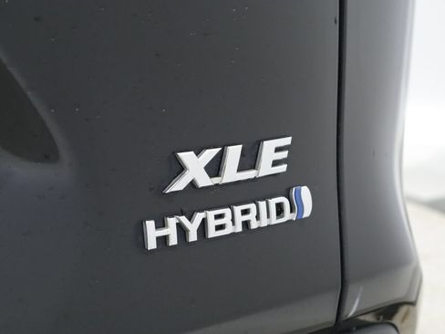 Used 2023 Toyota RAV4 XLE w/ Convenience Package AWD/4WD image 19