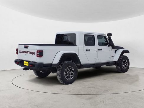 Used 2024 Jeep Gladiator Rubicon image 5