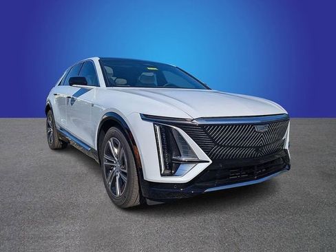 New 2026 Cadillac Lyriq Luxury image 7