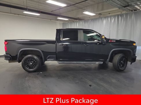 Used 2021 Chevrolet Silverado 2500 LTZ w/ LTZ Plus Package image 9
